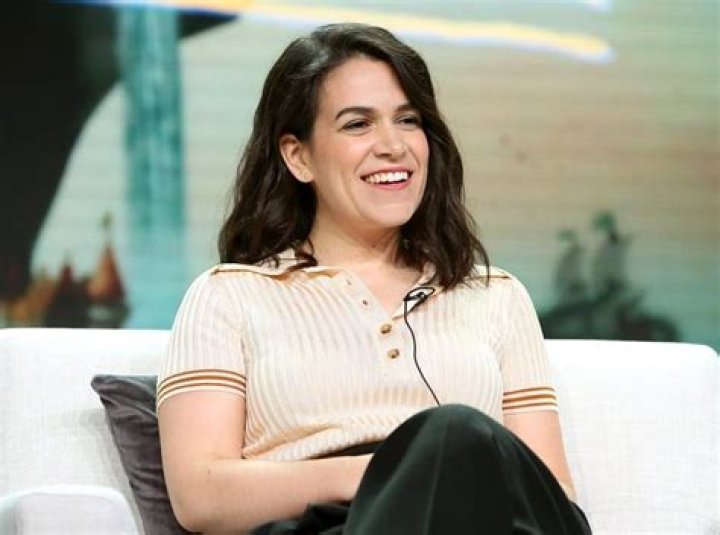 Abbi Jacobson Height, Weight, Net Worth, Age, Birthday, Wikipedia, Who, Nationality, Biography