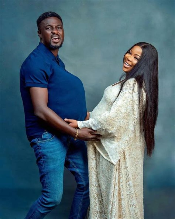 
Actor Adeniyi Johnson’s Wife, Oluwaseyi Edun Causes Reactions With New Photos Of Herself On IG 