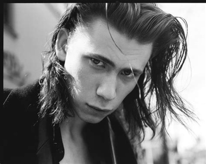 All About Owen Teague from ‘It’ and ‘Black Mirror’: Net Worth, Wiki