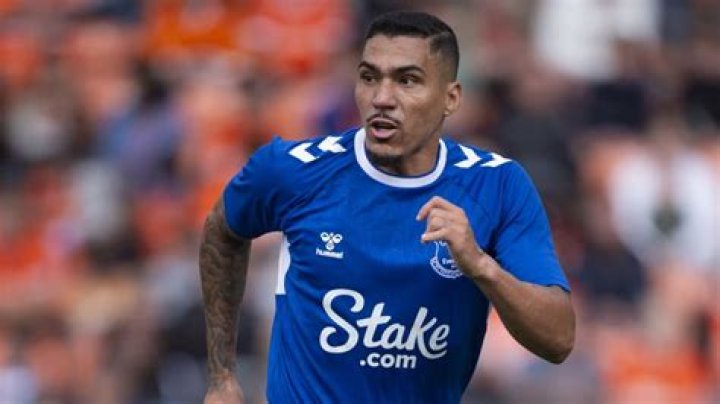 
Allan Leaves Everton For Al Wahda In Permanent Transfer 