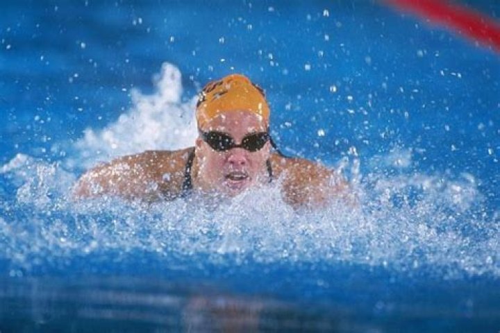 
American Swimmer Jamie Cail Dies at 42, Leaving Behind Her Loving Parents 