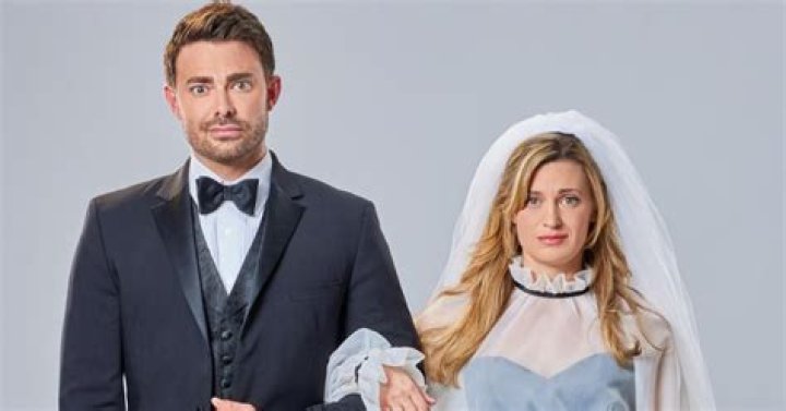 
An Estranged Couple Plays Up the Shomance in Hallmark’s ‘Wedding of a Lifetime’ 