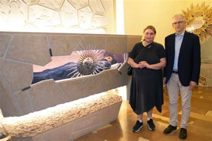 
Anthony Richard Parents: Where Are They From? Salaire And Net Worth 