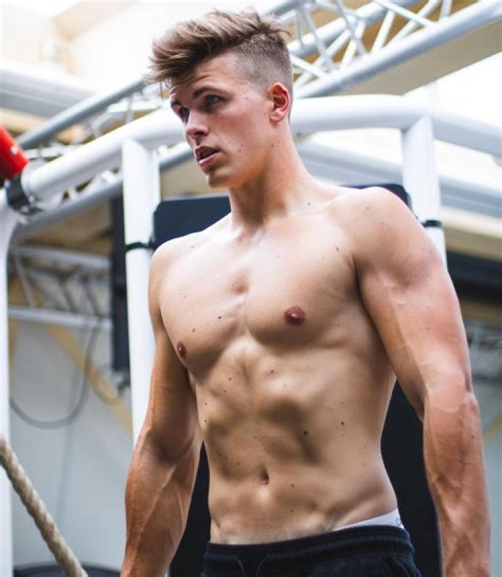 
Antonie Lokhorst Height, Weight, Net Worth, Age, Birthday, Wikipedia, Who, Nationality, Biography 