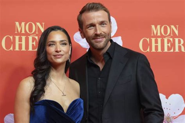 Are amira and andrew married?