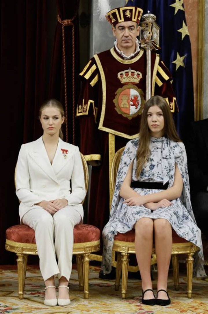 Are Princess Leonor And Infanta Sofia Twins? Parents And Family Tree