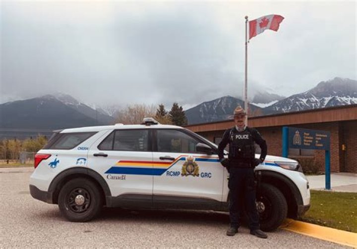 Are rcmp provincial or federal?