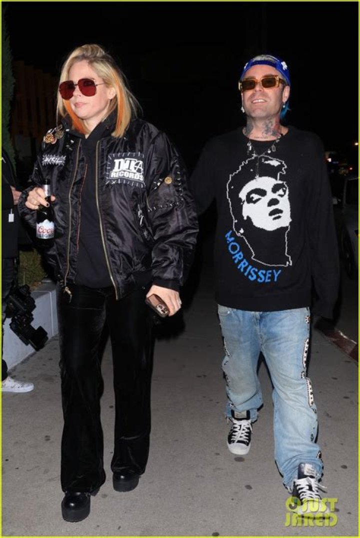 
Avril Lavigne, Mod Sun call off engagement a day after singer spotted having dinner with Tyga at NOBU, Los Angeles 