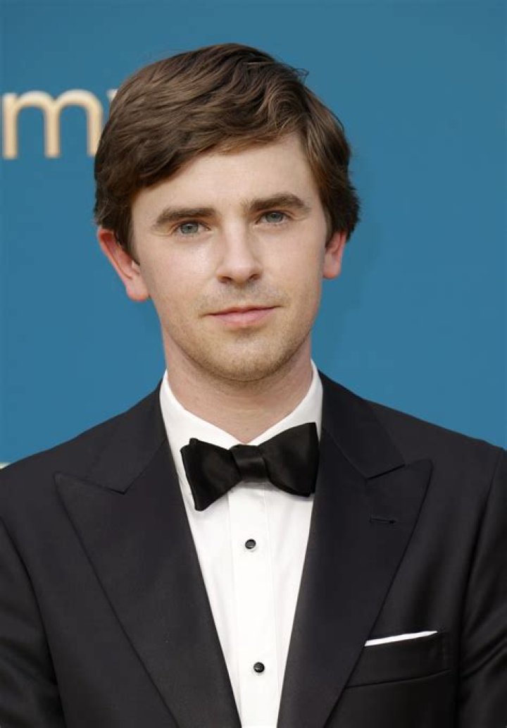 Bertie Highmore Height, Weight, Net Worth, Age, Birthday, Wikipedia, Who, Instagram, Biography