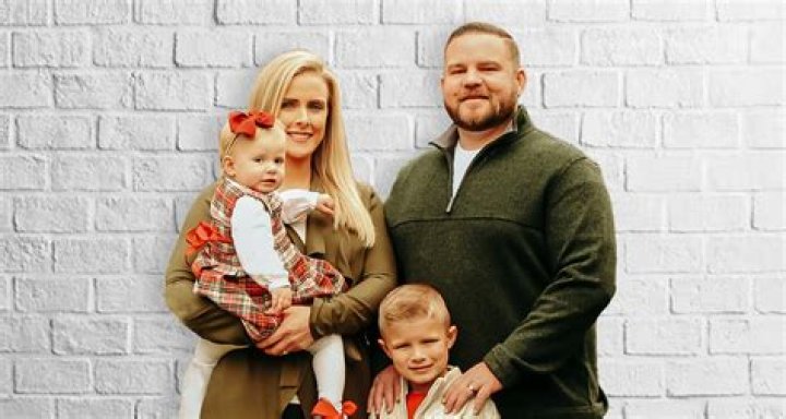 
Big Brother Contestant Brenton Parkes Is A Family Man; Meet His Wife Beth Parkes And Their Kid on Instagram 