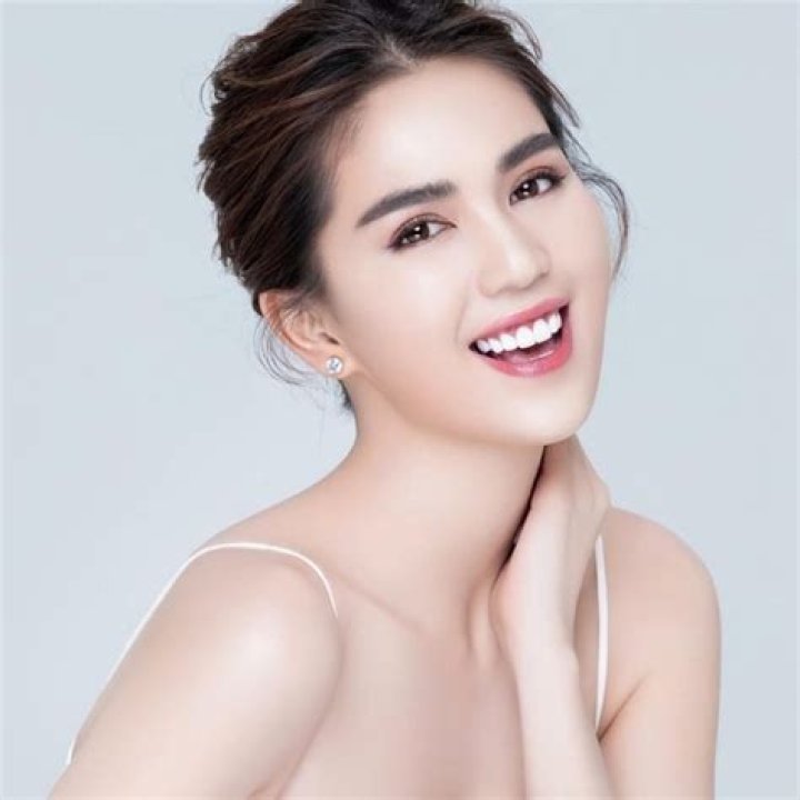 Binh Trinh Height, Weight, Net Worth, Age, Birthday, Wikipedia, Who, Nationality, Biography