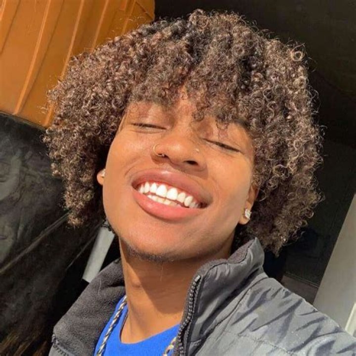 
Bobby Trusty – Curlyhairbobby TikTok, Height, Age, Boyfriend, Biography, Wiki, Net Worth 