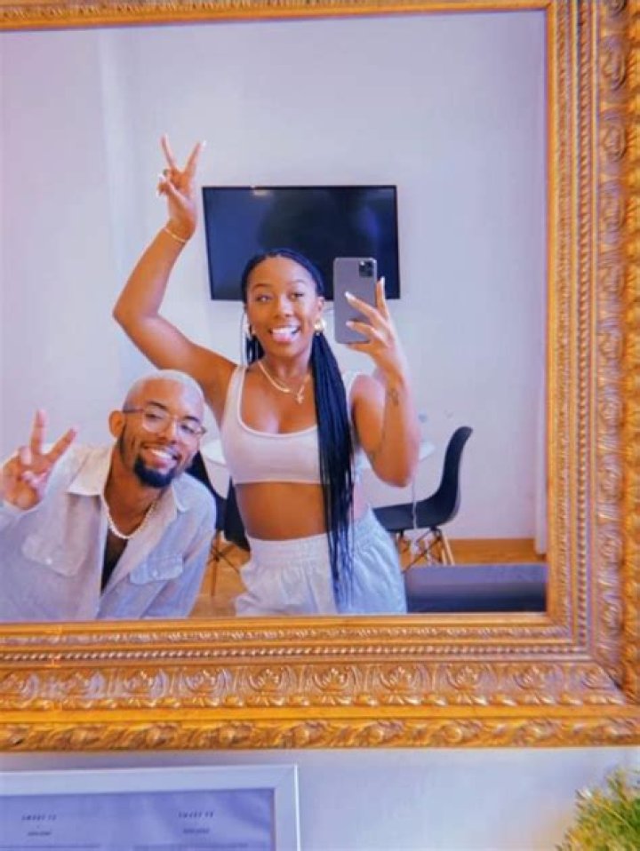 
Boyfriend of American Woman Found Dead in Mexico City Airbnb Shares Final, Fearful Messages: ‘I’m Shaking’ 