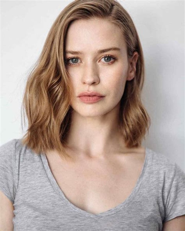 Camille Stopps Height, Weight, Net Worth, Age, Birthday, Wikipedia, Who, Nationality, Biography