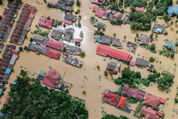 Can rainfall cause floods?