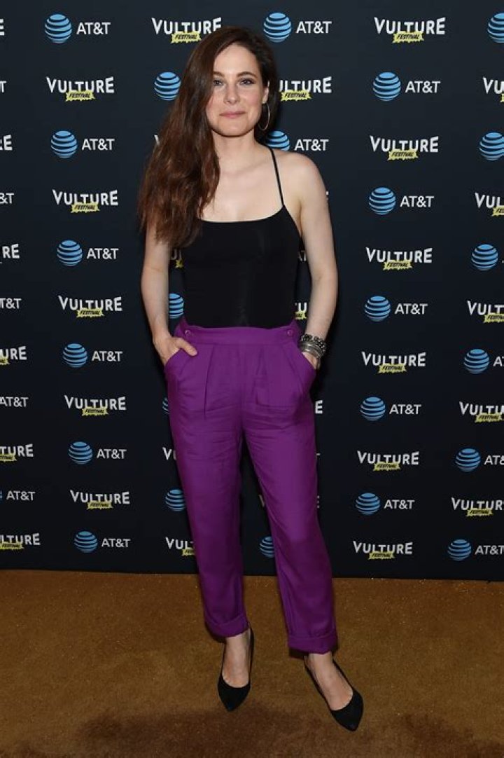 Caroline Dhavernas Height, Weight, Net Worth, Age, Birthday, Wikipedia, Who, Nationality, Biography