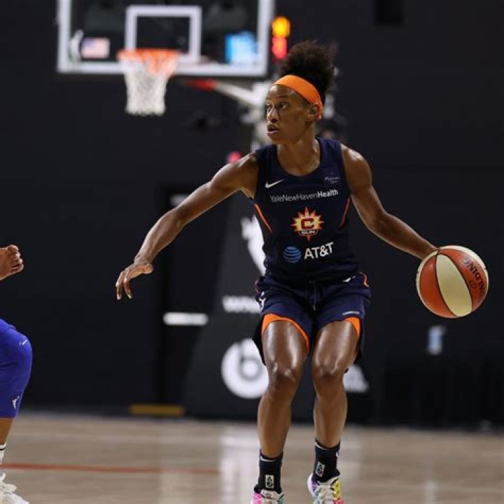 
Claire Gustafson Height, Weight, Net Worth, Age, Birthday, Wikipedia, Who, Instagram, Biography 