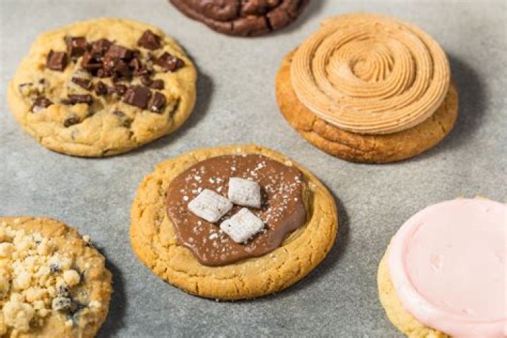 
Crumbl Cookies introduces Churro-flavored treats and more for this week 
