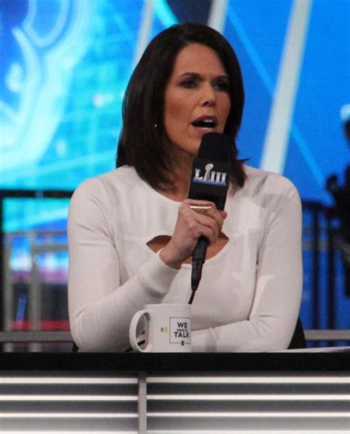 Dana Jacobson Age, Birthday, Wikipedia, Who, Nationality, Biography