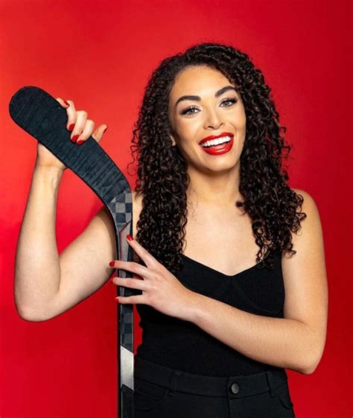 
Darnell Nurse Height, Weight, Net Worth, Age, Birthday, Wikipedia, Who, Nationality, Biography 