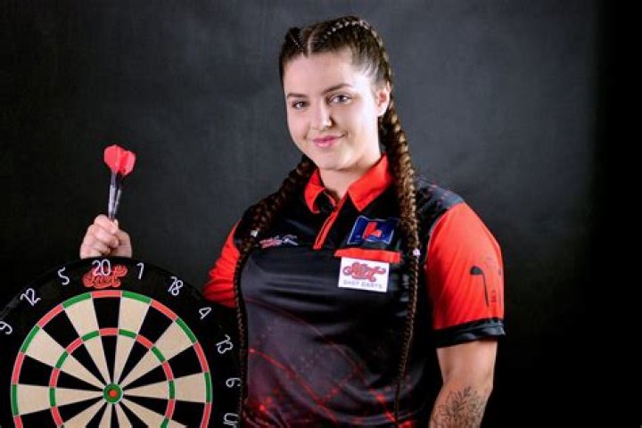 
Darts Couple Keane Barry And Girlfriend Barbora Hospodarska Are Champions 