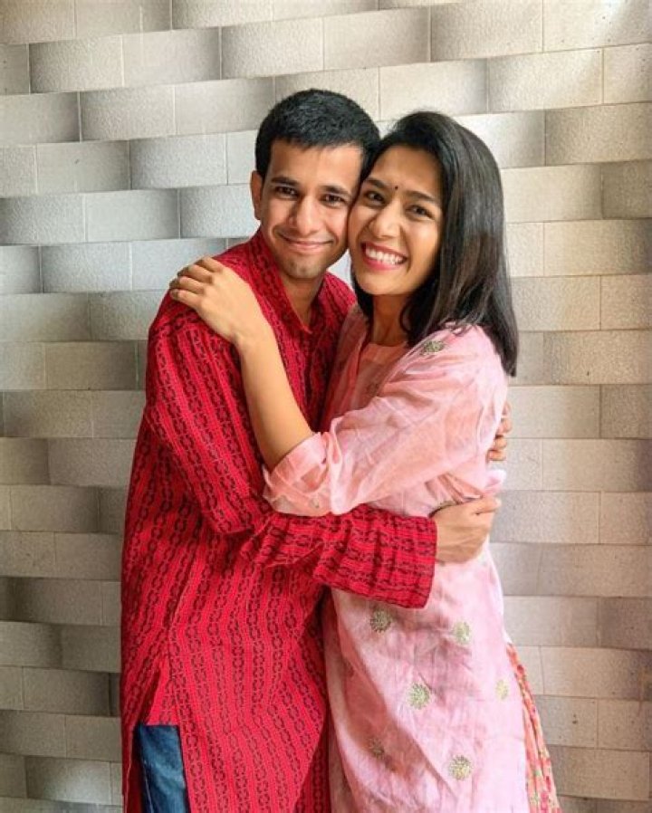 Dhruvi Nanda Height, Weight, Net Worth, Age, Birthday, Wikipedia, Who, Instagram, Biography