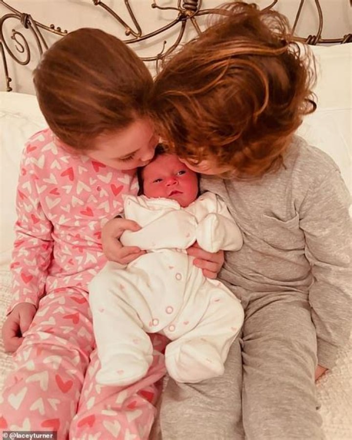 Did lacey turner have her baby?