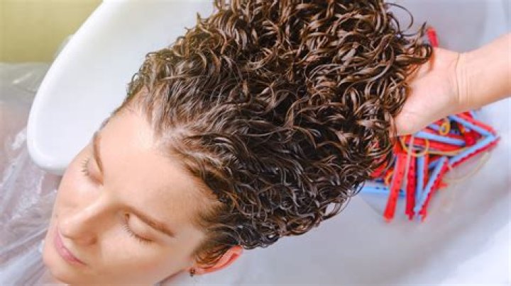 Do you wash hair before perming?