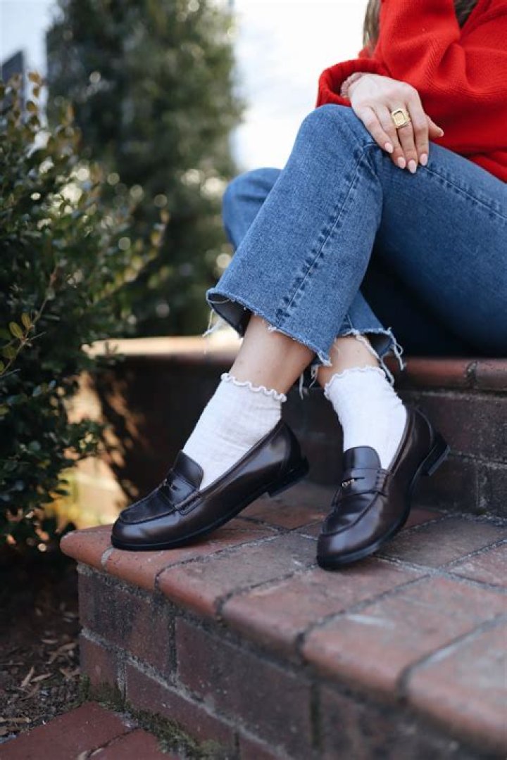 Do you wear socks with apl sneakers?