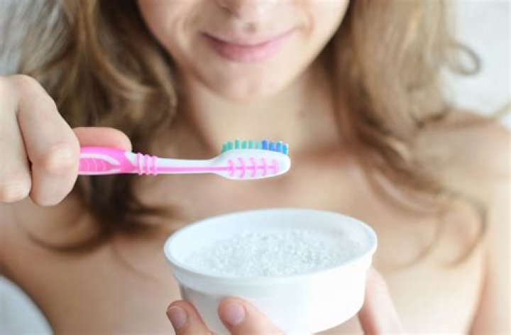 Does baking soda really whiten teeth?