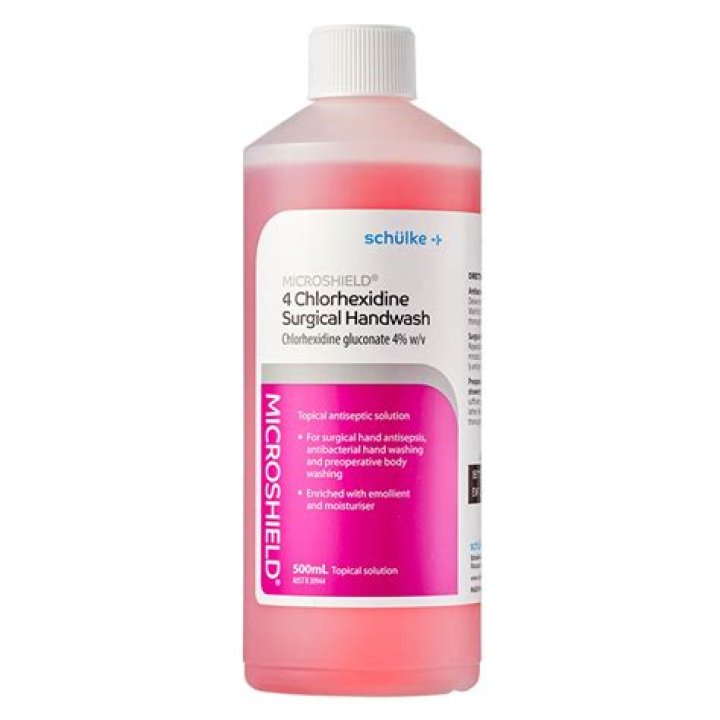 Does chlorhexidine contain alcohol?