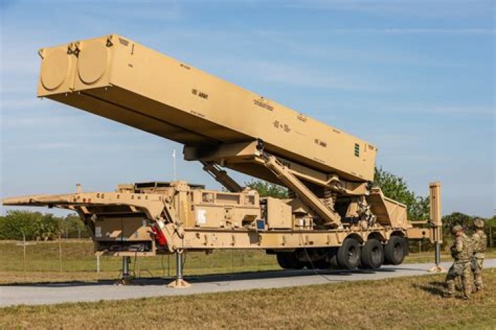 Does eagle artillery target air troops?