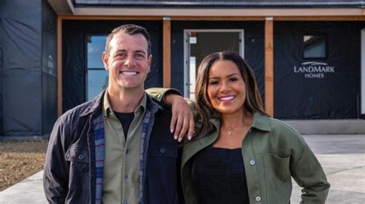 Does Fix My Flip Host Page Turner Have A Husband? What We Know About The HGTV Host