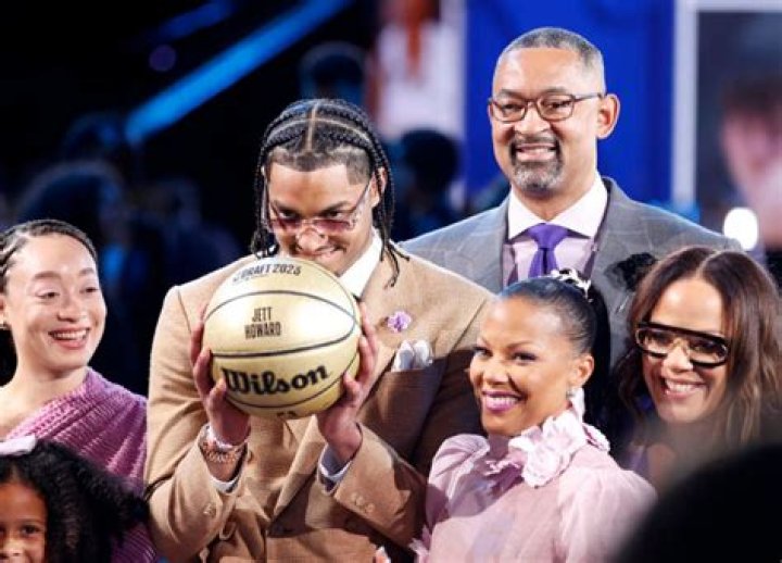 
Does Juwan Howard Wife Jenine Wardally Wear Glasses? Family Net Worth 2022 