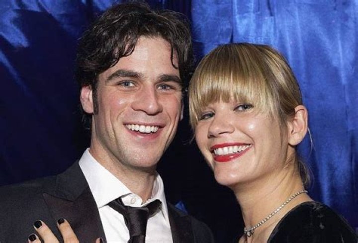 Eddie Cahill is Married to Wife: Nikki Uberti. Kids.