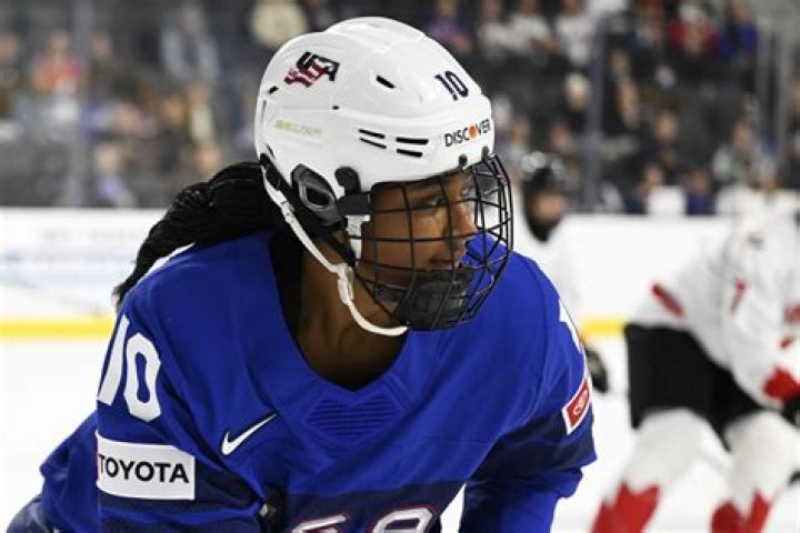 
Elle Edwards Parents And Family | Lucy’s Sister Was Shot To Death 