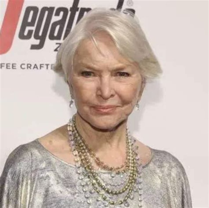 
Ellen Burstyn Height, Weight, Net Worth, Age, Birthday, Wikipedia, Who, Nationality, Biography 