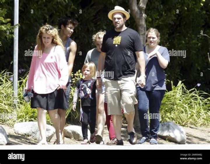 
Ethan Suplee Kids | Meet Bella, Lily, Billie, Francis Parents And Ethnicity 