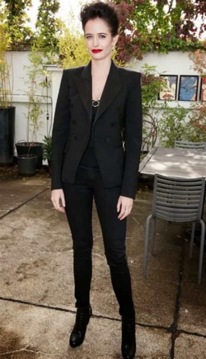 
Eva Green Height, Weight, Net Worth, Age, Birthday, Wikipedia, Who, Nationality, Biography 