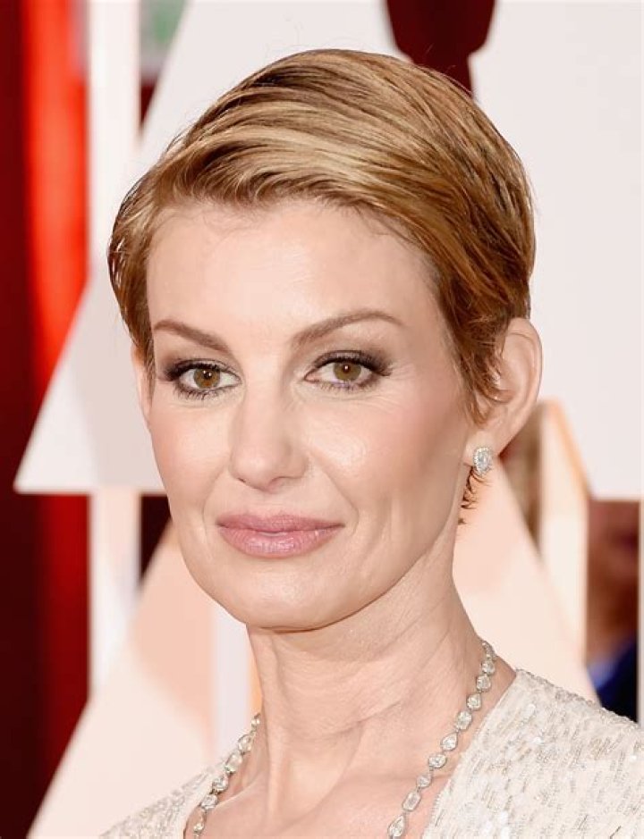 Faith Hill Height, Weight, Net Worth, Age, Birthday, Wikipedia, Who, Nationality, Biography