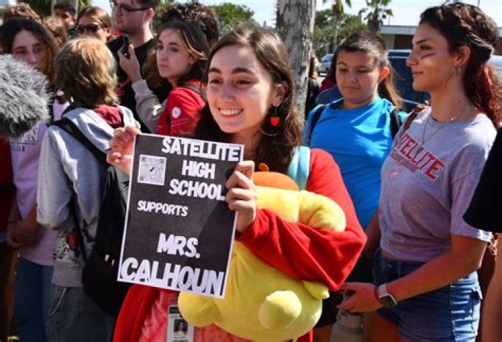 
Florida Teacher Fired for Allegedly Disrupting Muslim Students in Prayer, Accusing Them of ‘Magic’ 