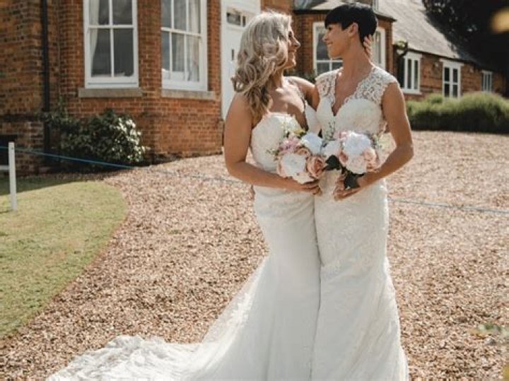 
Footballer Ashleigh Neville And Partner Liz’s Wedding Was A Memorable One 