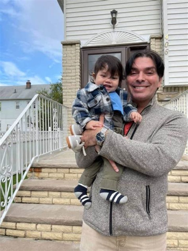 Frank Bollok is Married to Wife: Kristell Mapelli. Kids