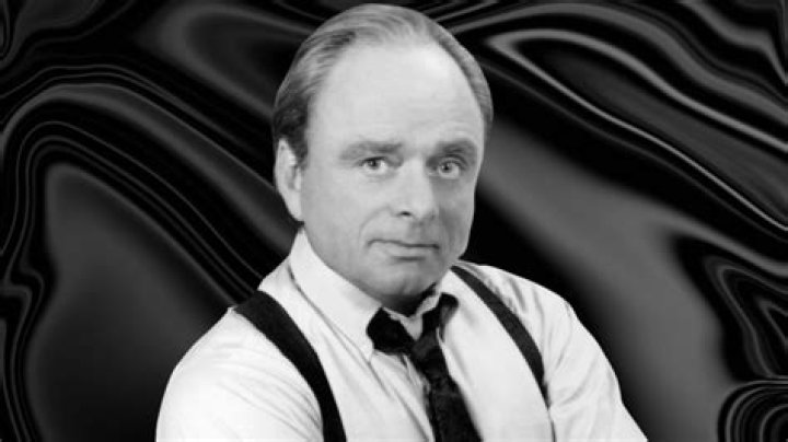Harris Yulin Height, Weight, Net Worth, Age, Birthday, Wikipedia, Who, Nationality, Biography