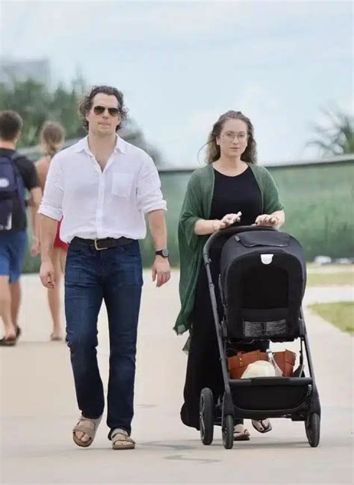 
Henry Cavill Wife: Is He Married To Natalie Viscuso? Net Worth And Family 