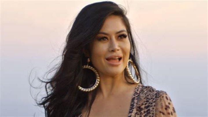 Here Are The Photos Of Kim Lee Before Surgery On Bling Empire, Further Details On The Cosmetic Procedures