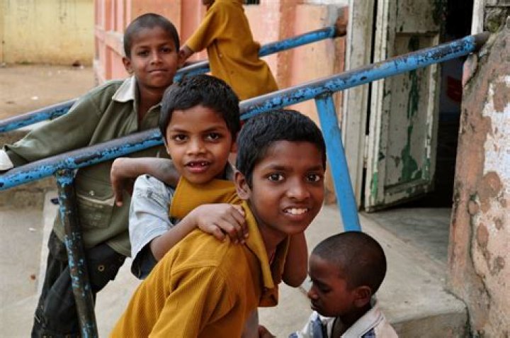 How many orphanages are there in india?