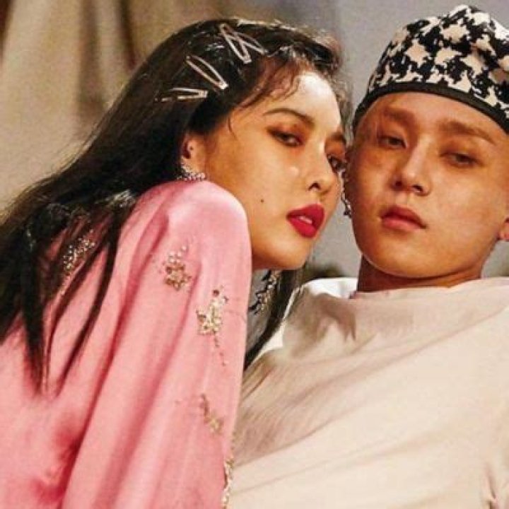 
HyunA Announces Her Split From Dawn On Social Media 