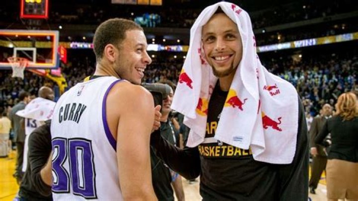 
Interesting Details About Stephen Curry’s Athletic Family Background 