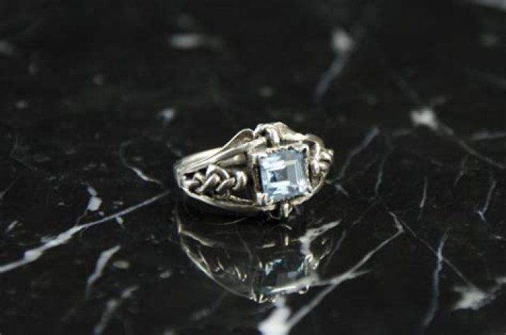 Is denna a lackless?